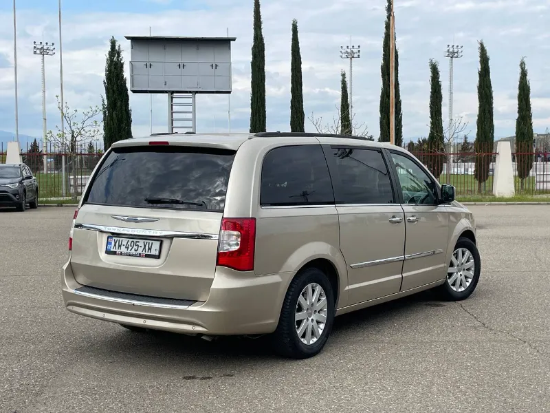 Chrysler Pacifica 4