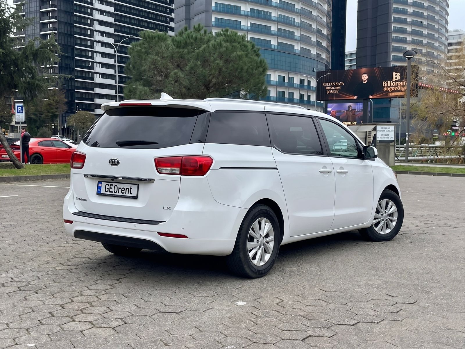 KIA Sedona 2