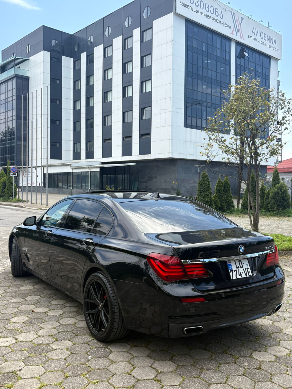 BMW 740i 5